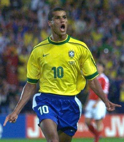 他選擇暫停 他選擇暫停