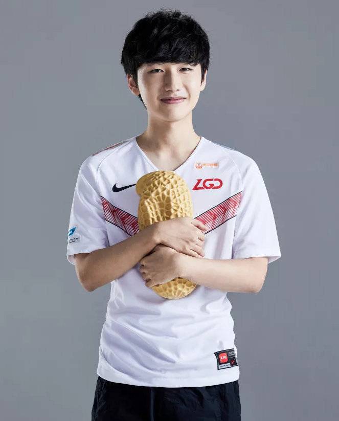 判早在两个 判早在两个