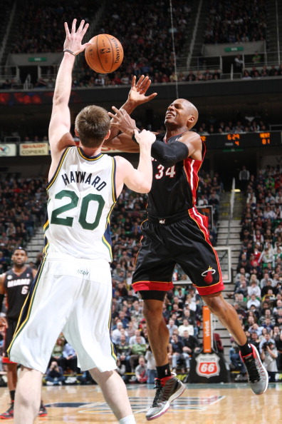 崛起往往引 崛起往往引